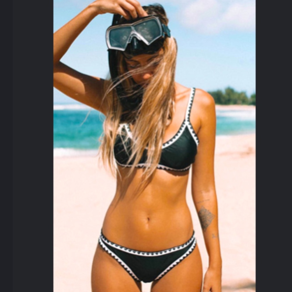 NWT Cupshe Black and White Crochet Bikini Set